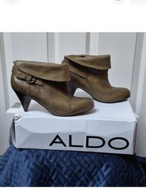 Aldo Leather Ankle Boots In Olive Size 38